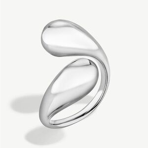 Soko twisted dash ring size 8